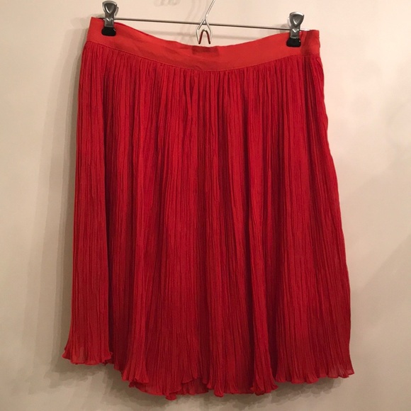 Orange pleated skirt - Picture 1 of 3
